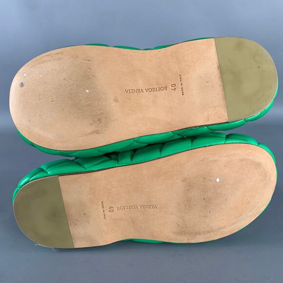 BOTTEGA VENETA Size 7 Green Quilted Padded Lambskin Leather Slide Sandals main image 5